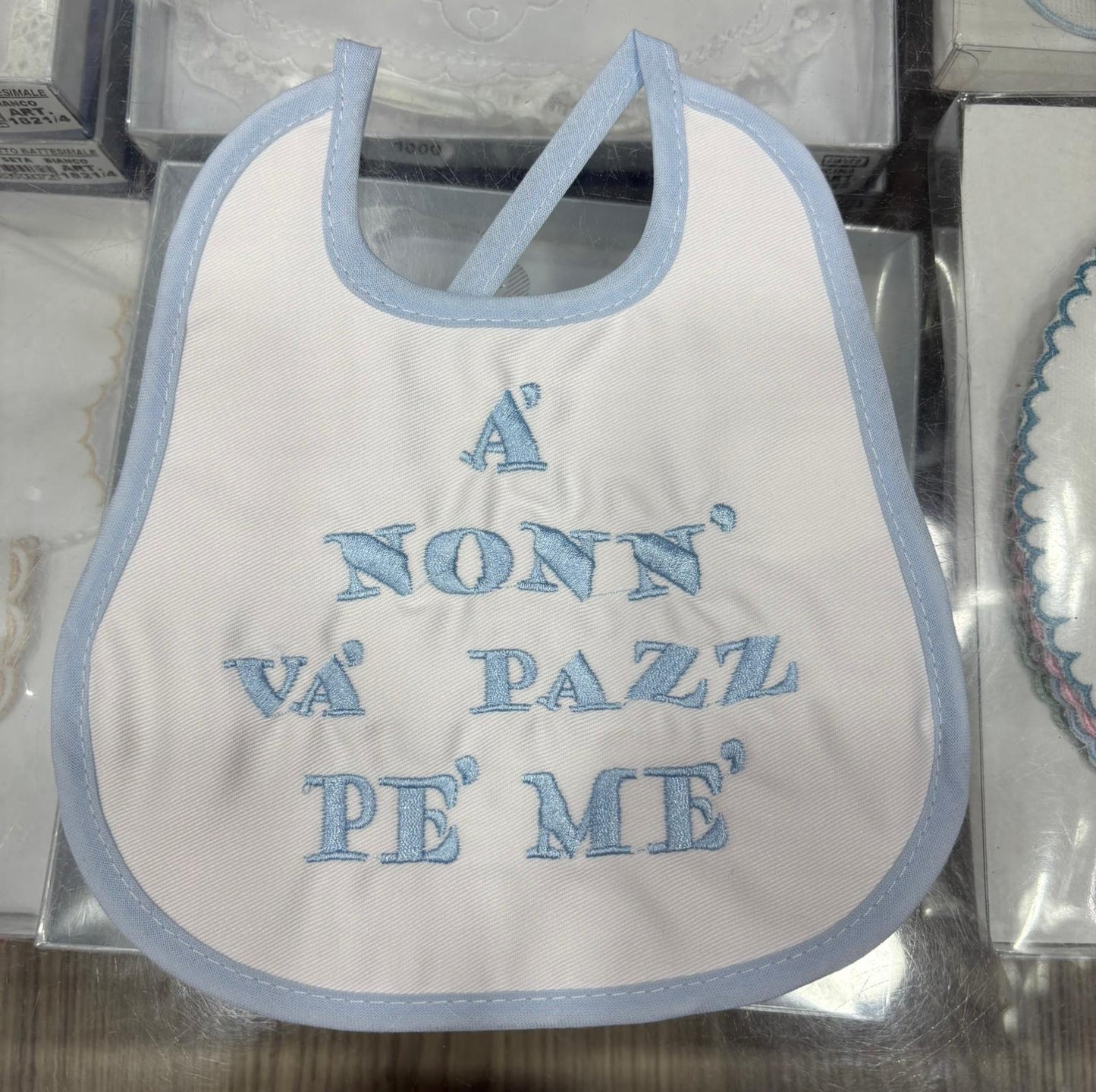 Bavetto Neonato Simpatico con Frasi Divertenti Ricamate | Bavaglino Baby