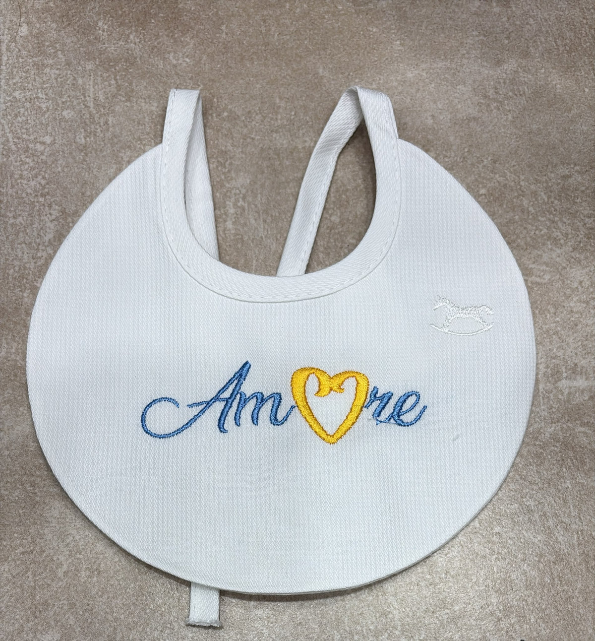 Bavetta Neonato Ricamata "Amore"