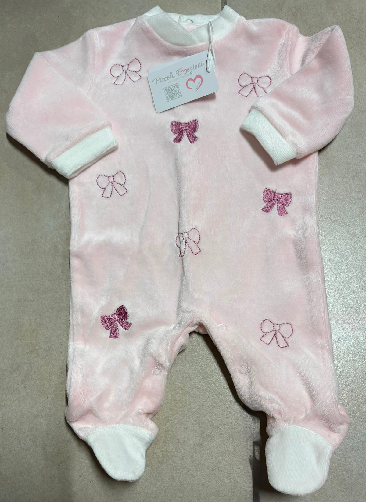 Tutina in Ciniglia Femminuccia “Piccole Emozioni” – Art. 630 Dis. 5