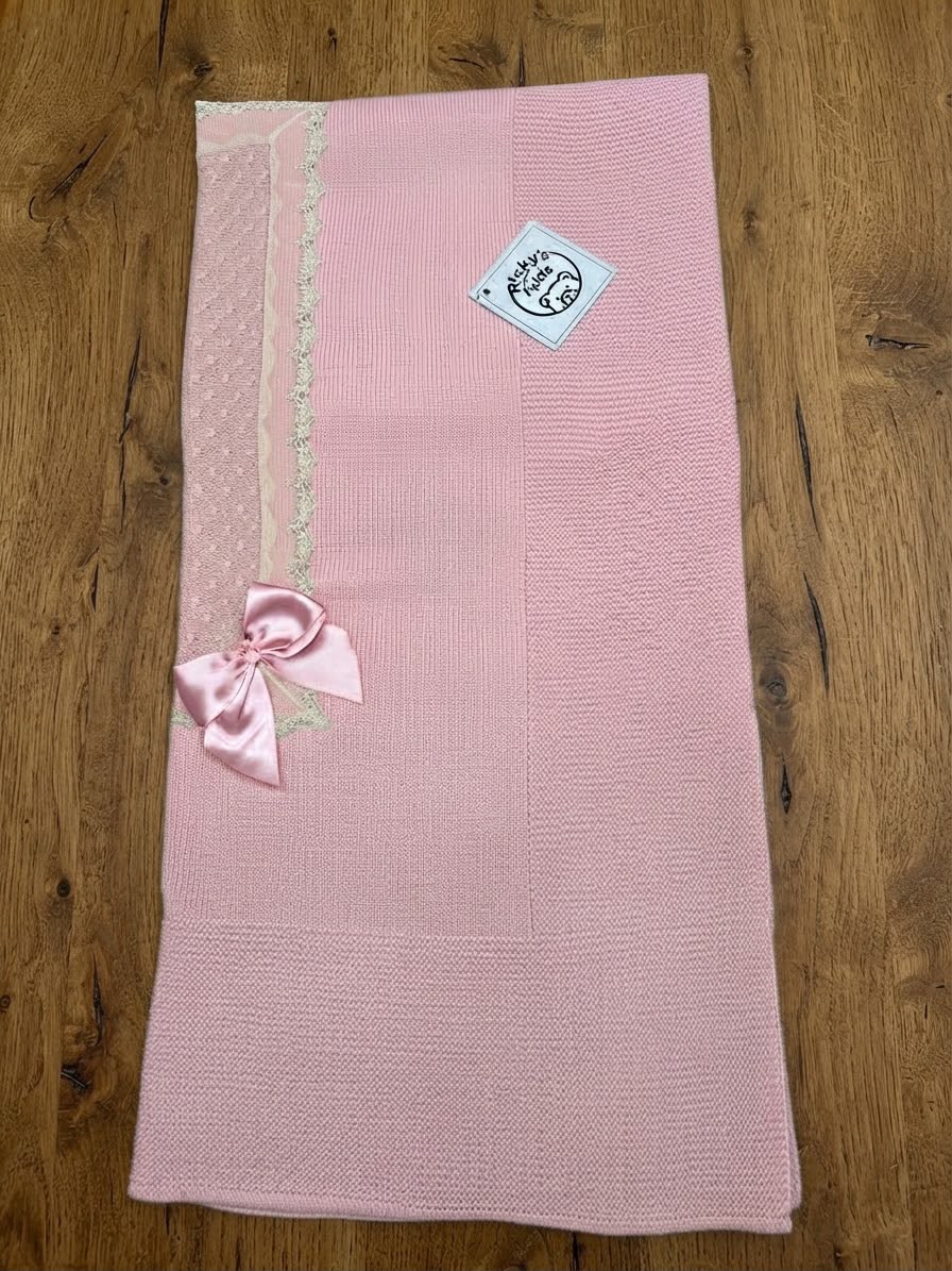 Scialle Mod Lana in Maglia con Fiocco e Pizzo