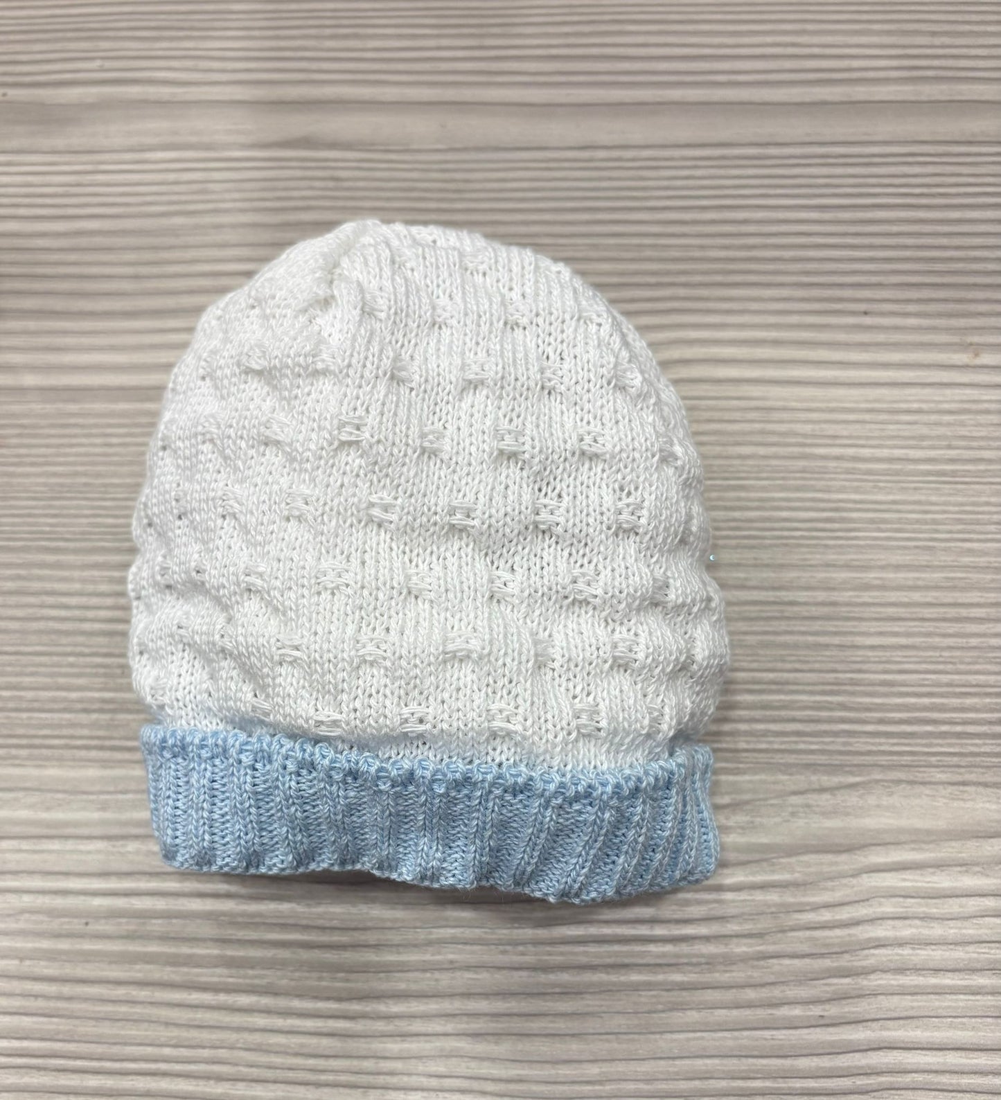 Cappellino Neonato in Filo Cotone Bianco e Cielo Elegante Nascita