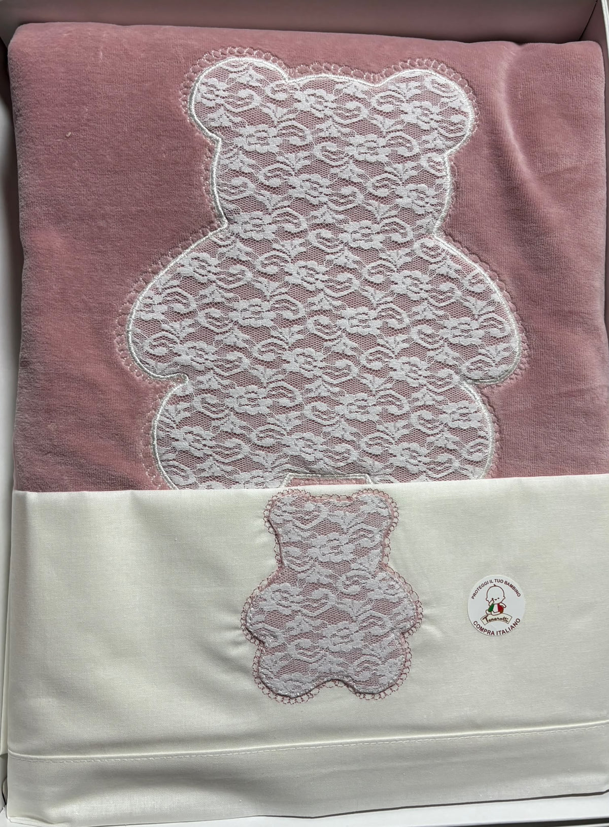 Kit Carrozzina Tenerotti in Ciniglia con Orsetto in Pizzo – Art. 35 109