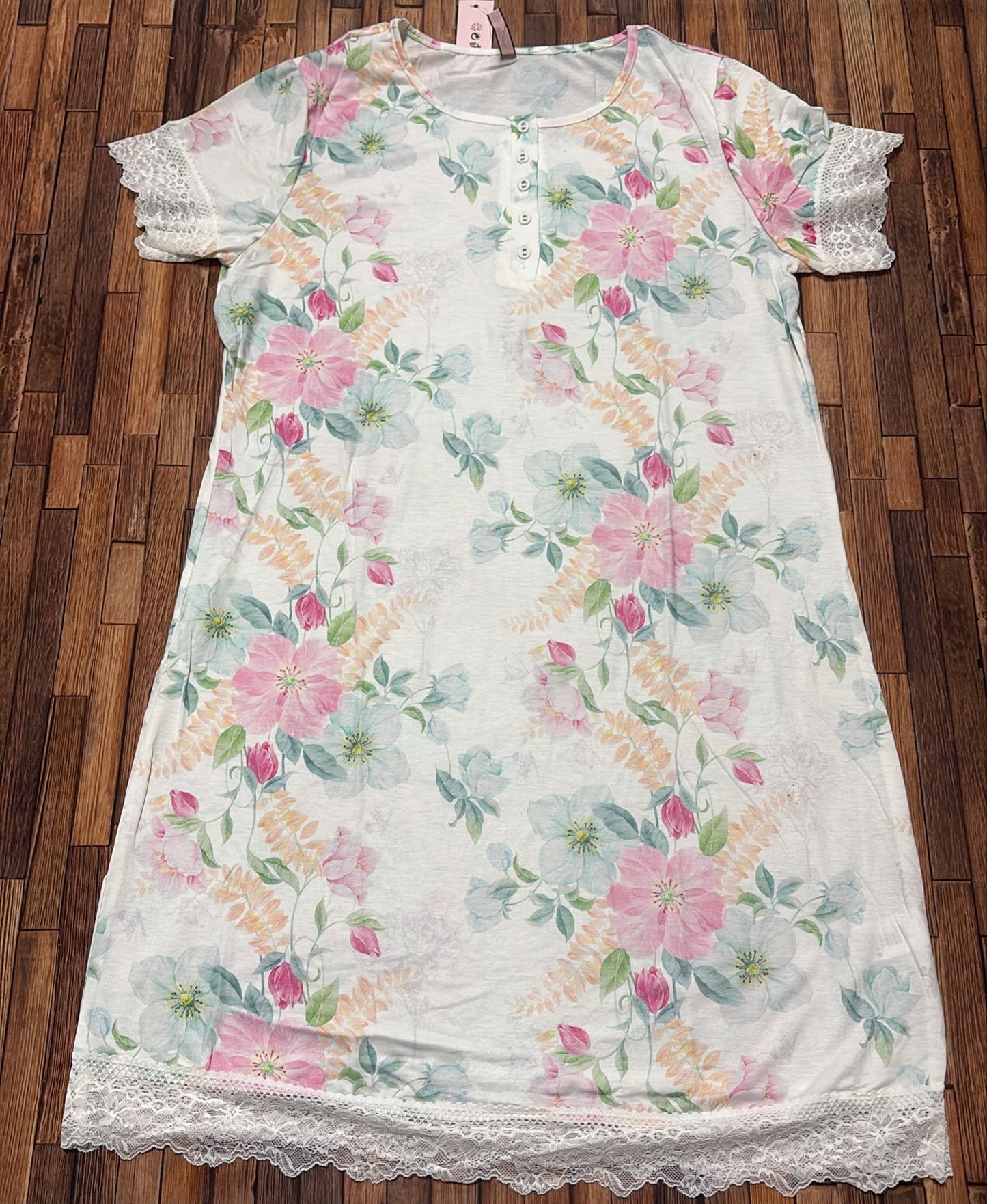 ✨ Camicia da Notte Floreale – Comfort & Eleganza
