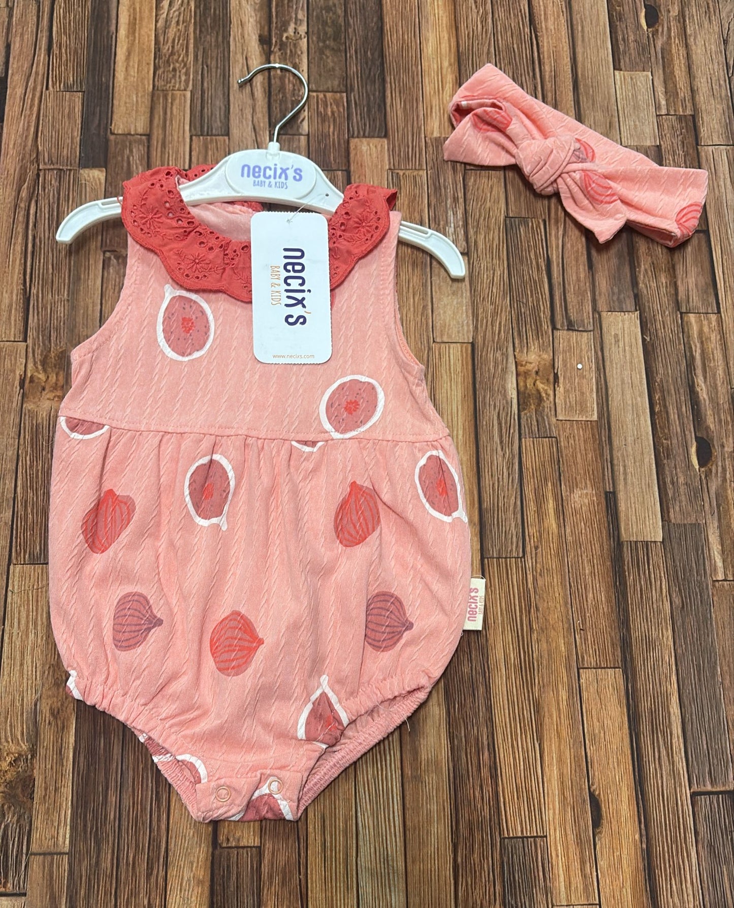 Pagliaccetto Neonata con Fascia Rosa 🍓