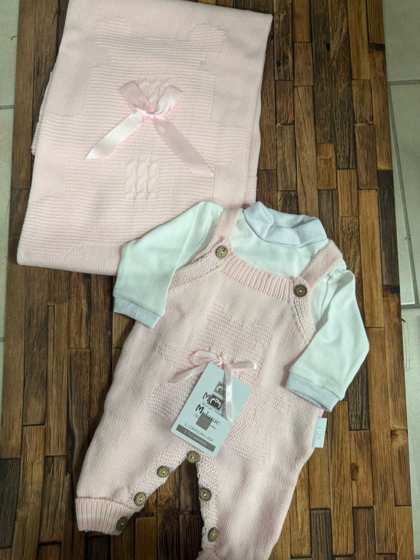 Set Nascita Neonato 3 Pezzi Nazareno Gabrielli NG-3488 Smacchinato con Copertina e Cappellino (Copia)