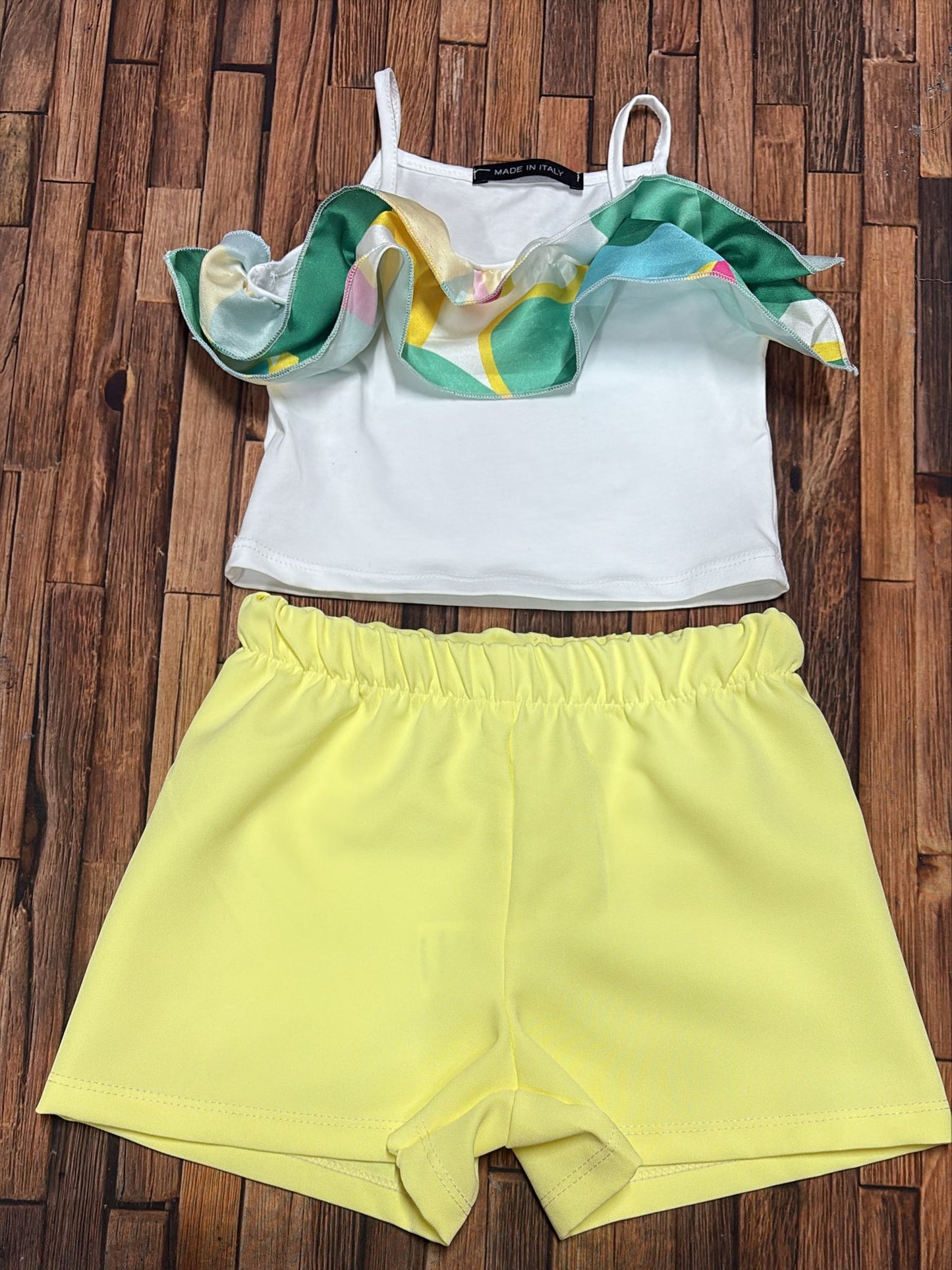 Completo Bimba Top con Volant e Pantaloncini Made in Italy | Arancione, Giallo, Verde, Pesca e Lilla