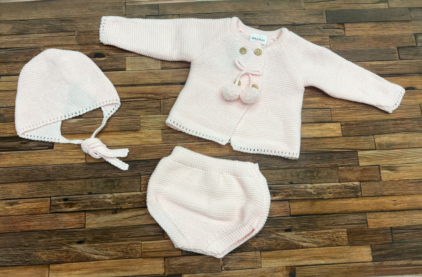Completo Neonato in Maglia con Cappellino Mod. Lana Ref. 350