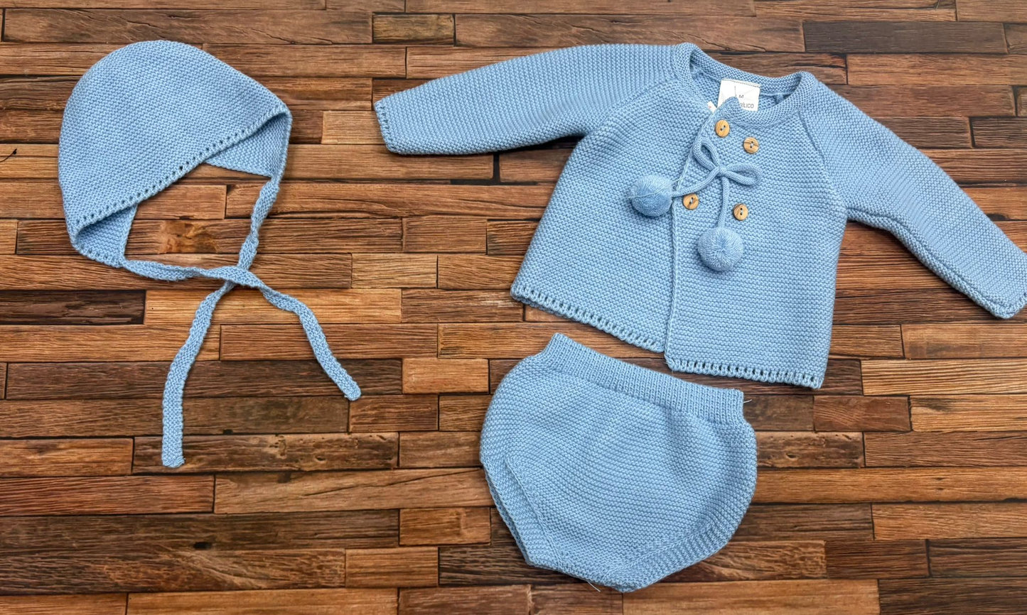 Completo Neonato in Maglia con Cappellino Mod. Lana Ref. 350