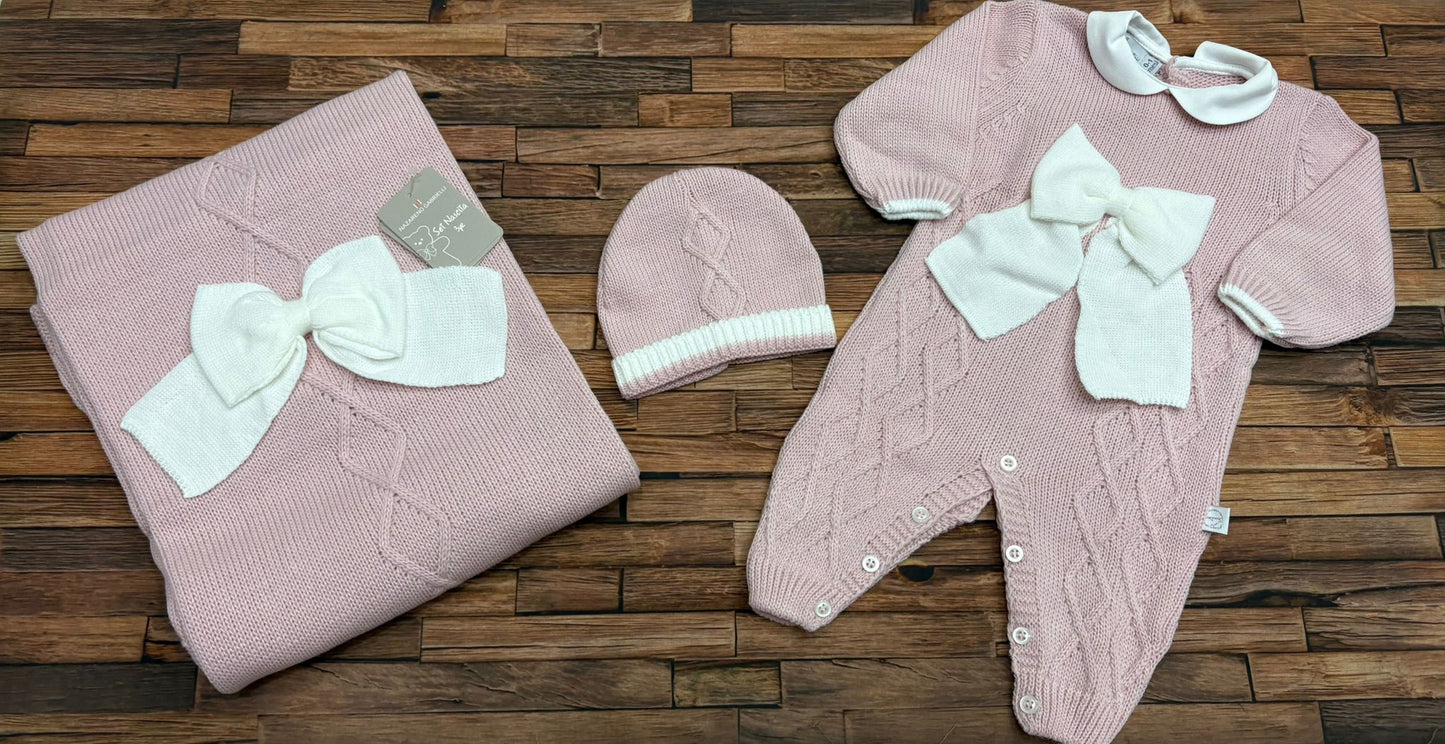 Set Neonato 3 Pezzi Tutina Coperta e Cappello in Maglia Nazareno Gabrielli NG-3488