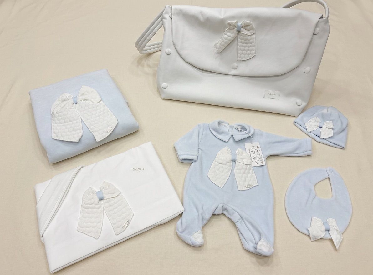 Set Borsa Ecopelle Hophoplà Made in Italy con Fiocco – Corredino Nascita 6 Pezzi