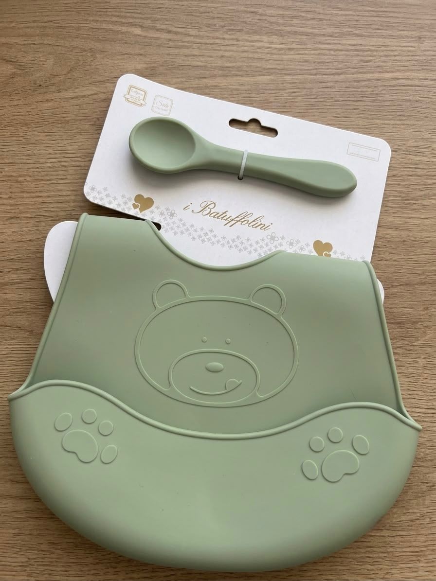 Bavetta in Silicone con Posata per Neonato – Impermeabile | i Batuffolini