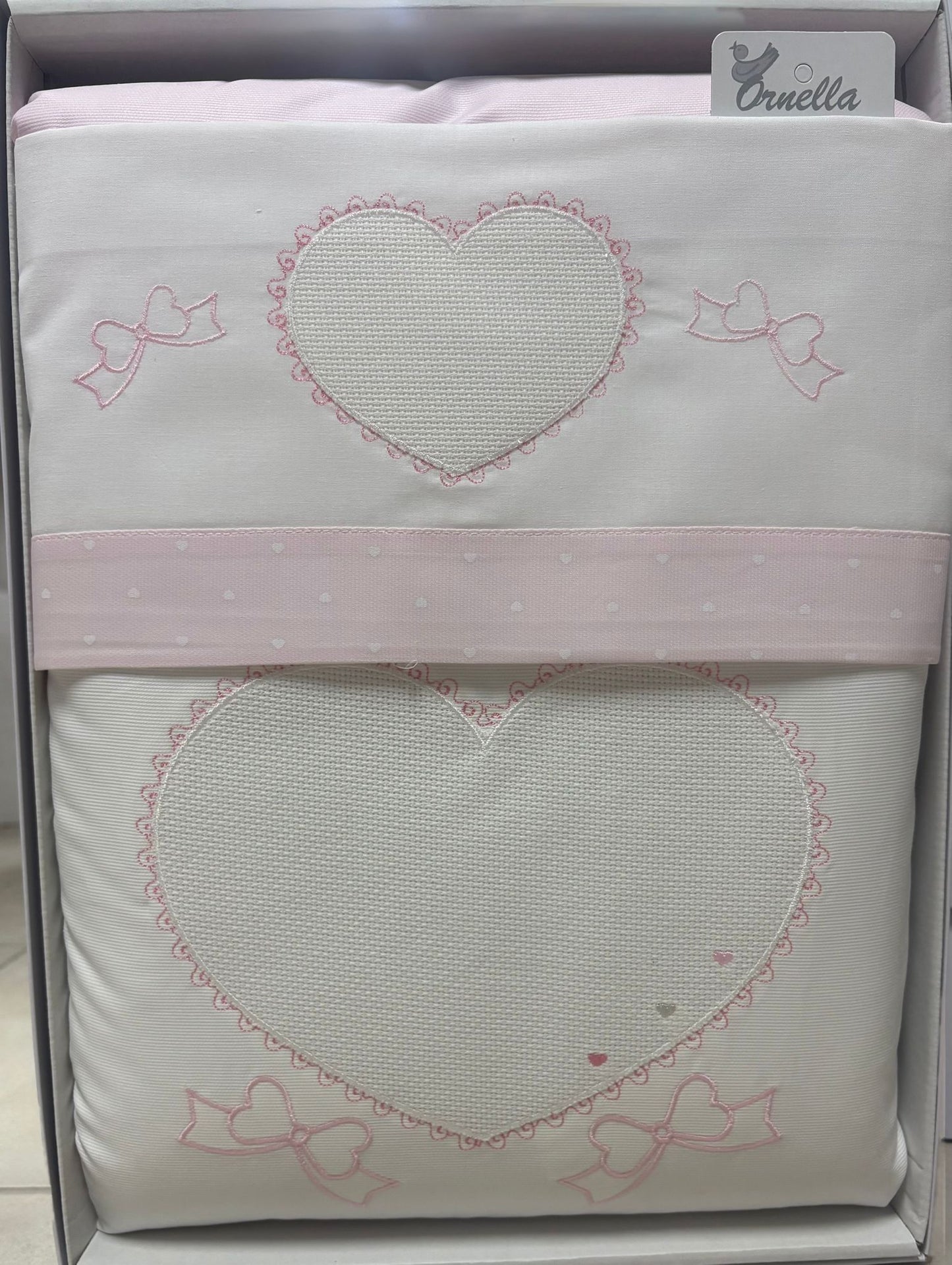Set 4 Pezzi Coordinato Culla 100% Cotone con Cuore Ricamato – Ornella