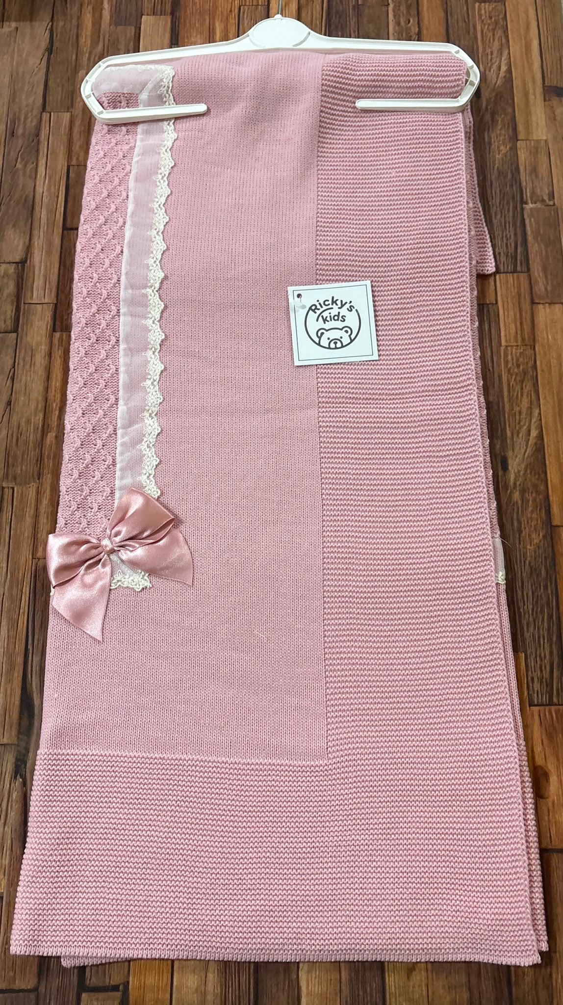 Scialle Mod Lana in Maglia con Fiocco e Pizzo