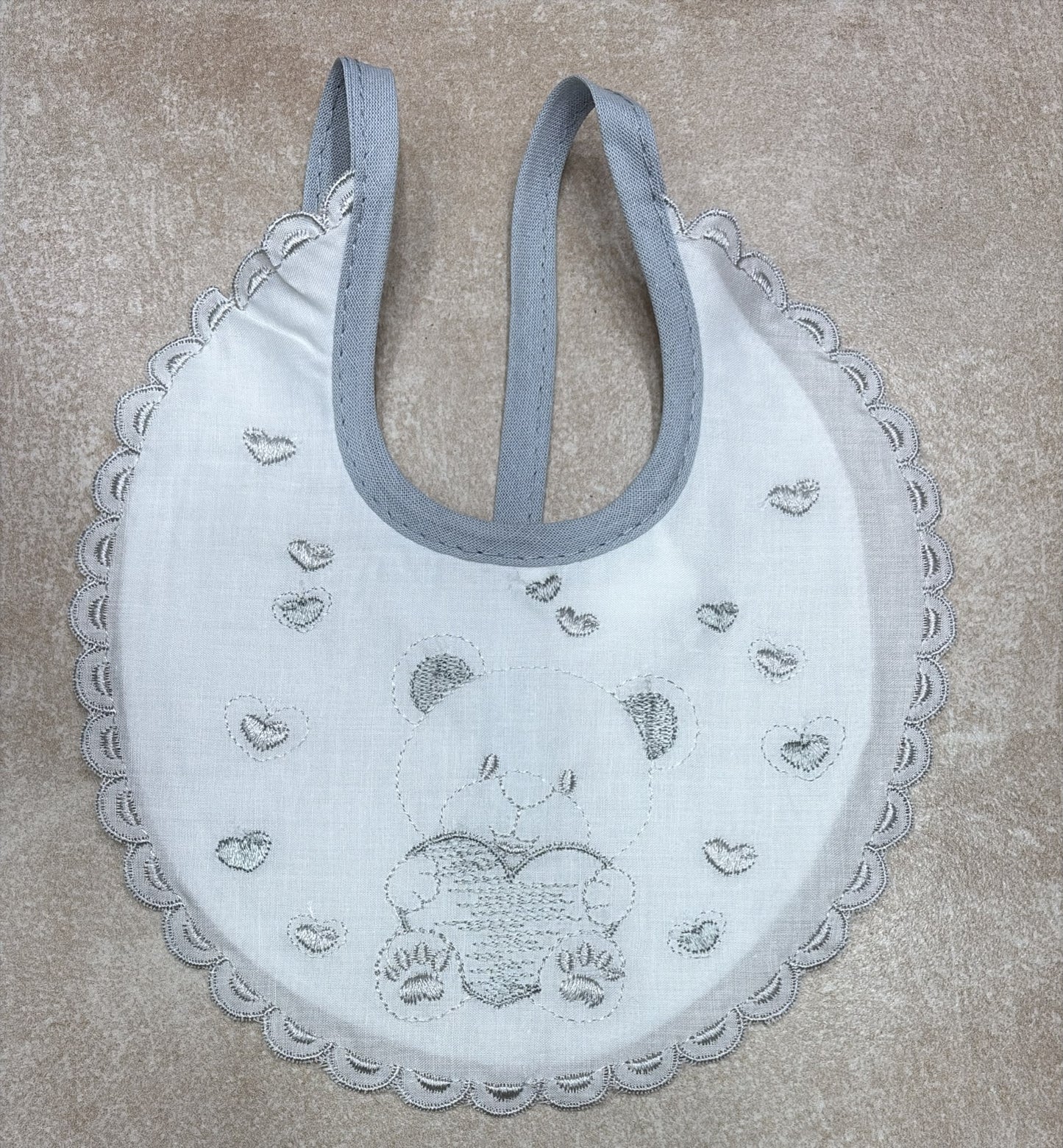 Bavetta Neonato in Organza con Ricamo
