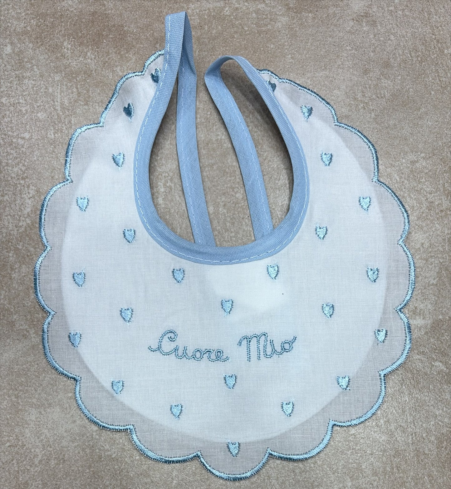 Bavetta Neonato in Organza con Ricamo