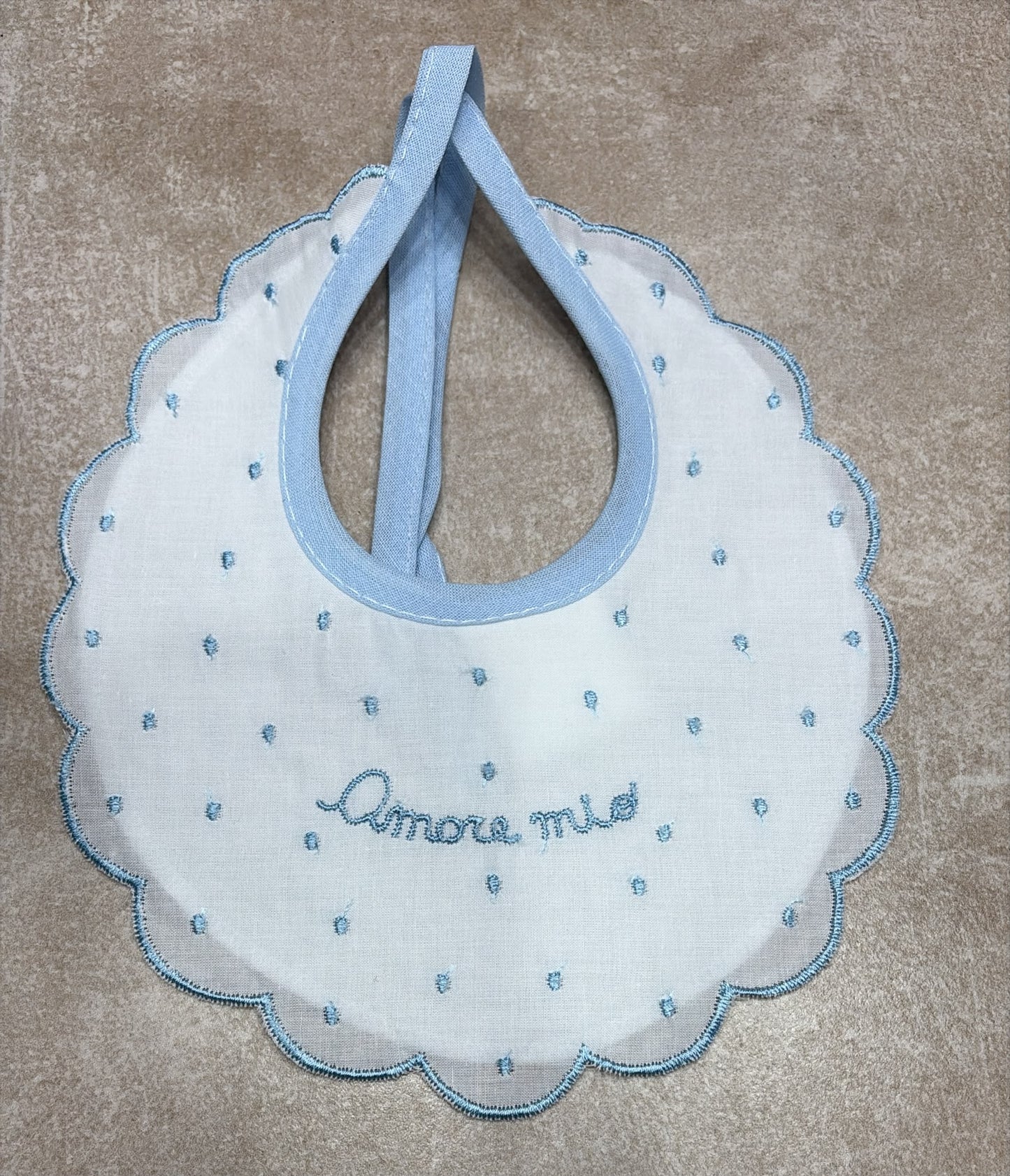 Bavetta Neonato in Organza con Ricamo