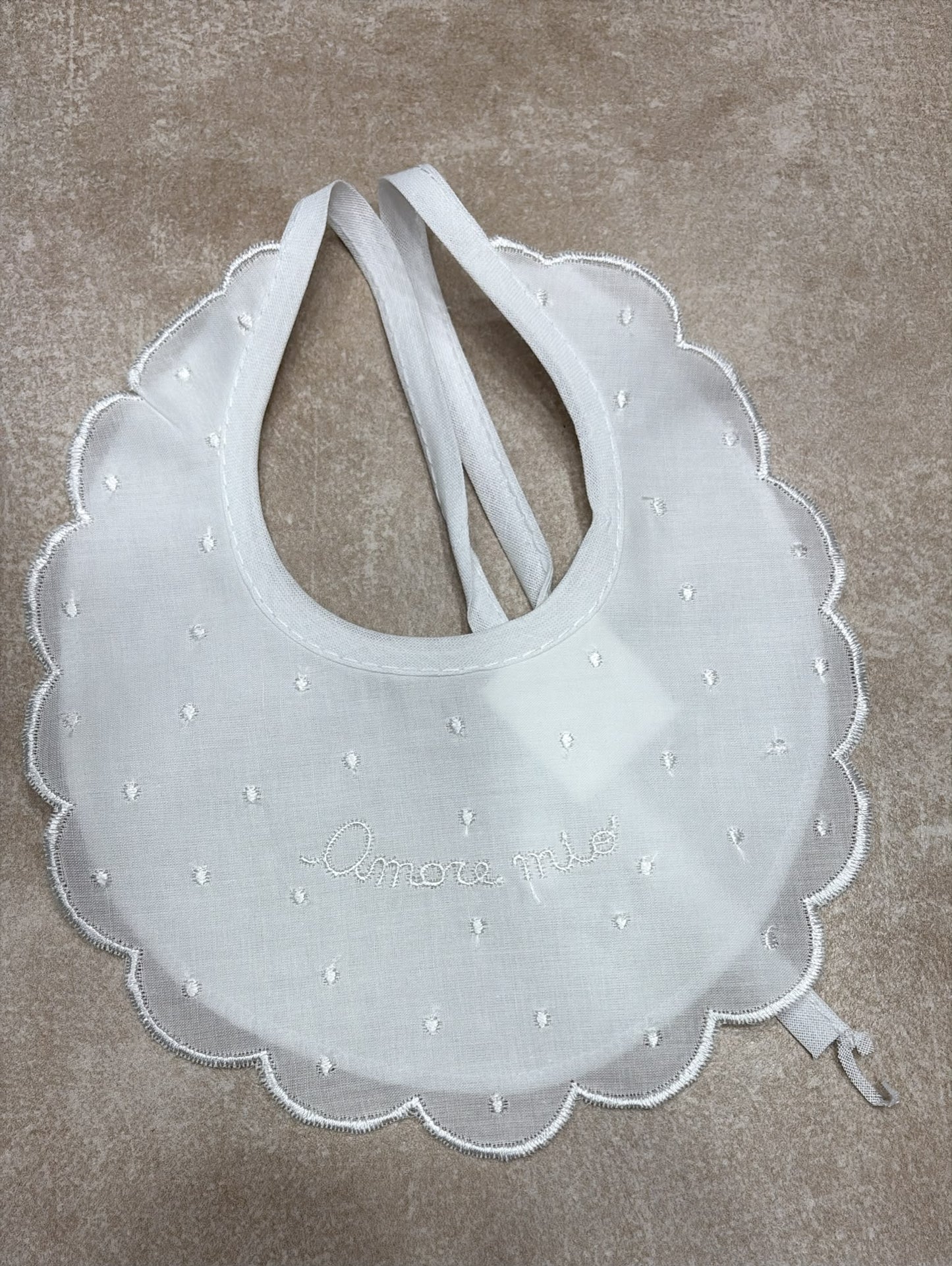 Bavetta Neonato in Organza con Ricamo