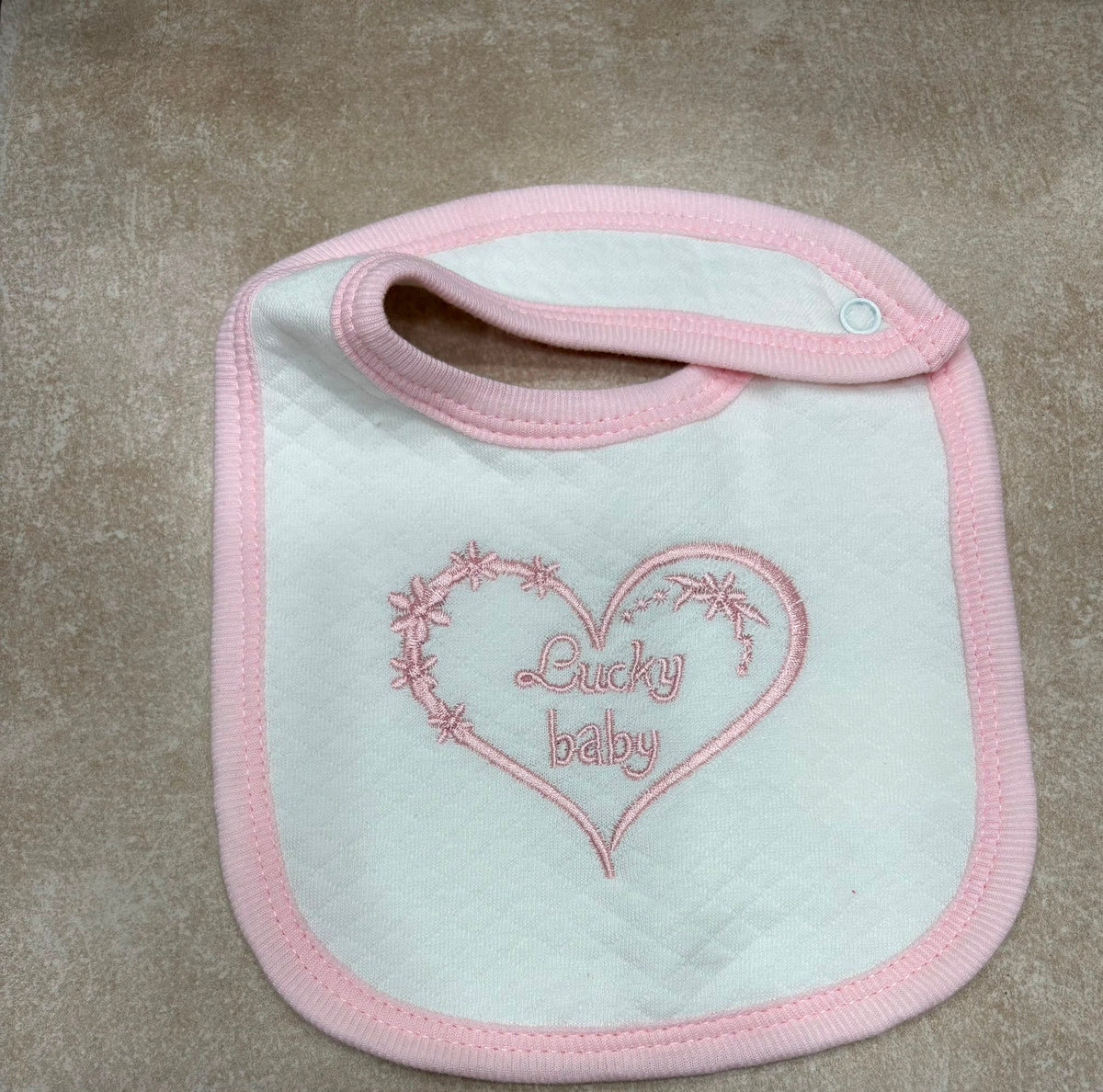 Bavette Neonato in Cotone Trapuntato con Ricami.