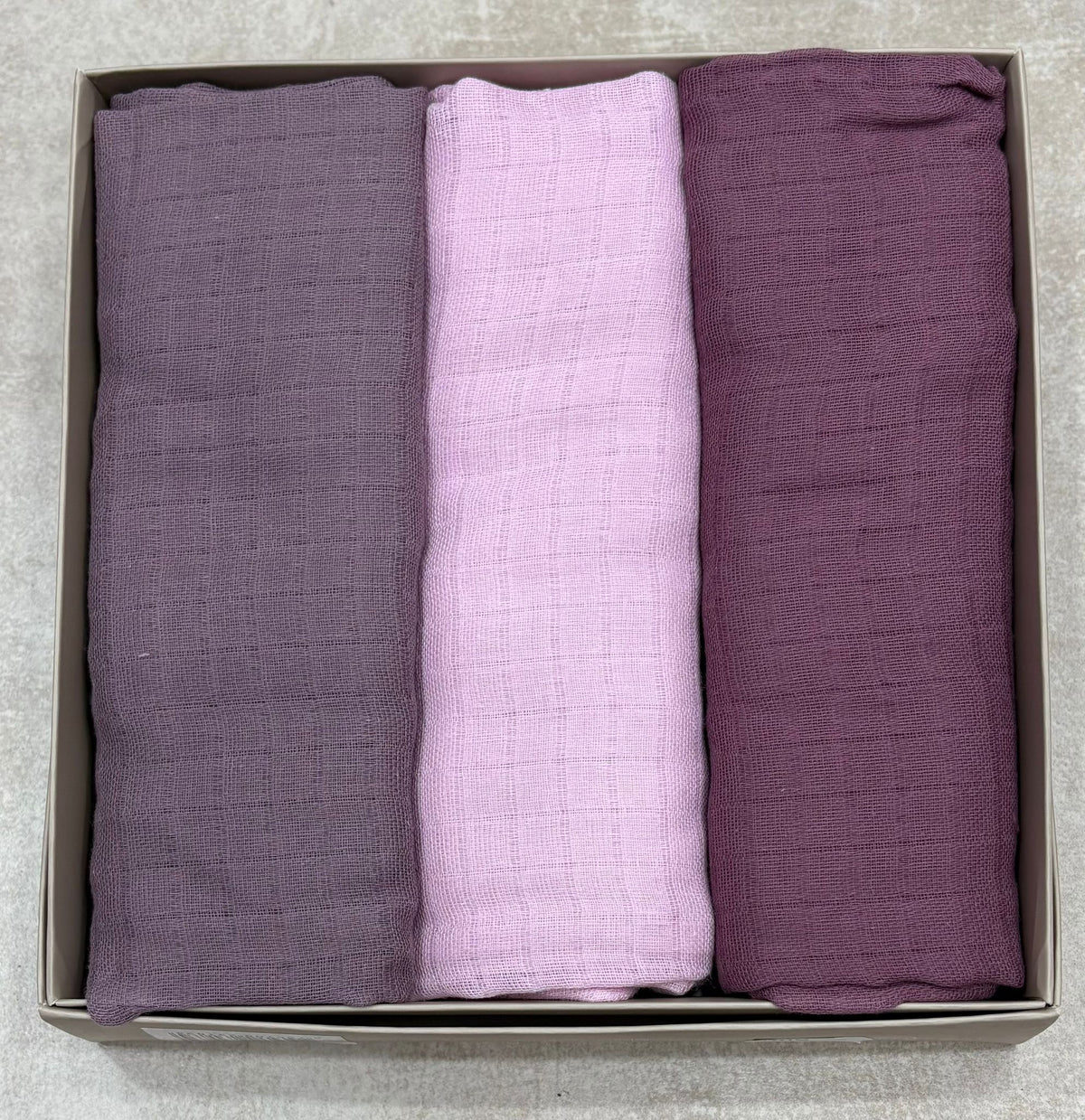 Set 3 Pezzi Quadrati in Garza – Roby Baby Art. Carlottina