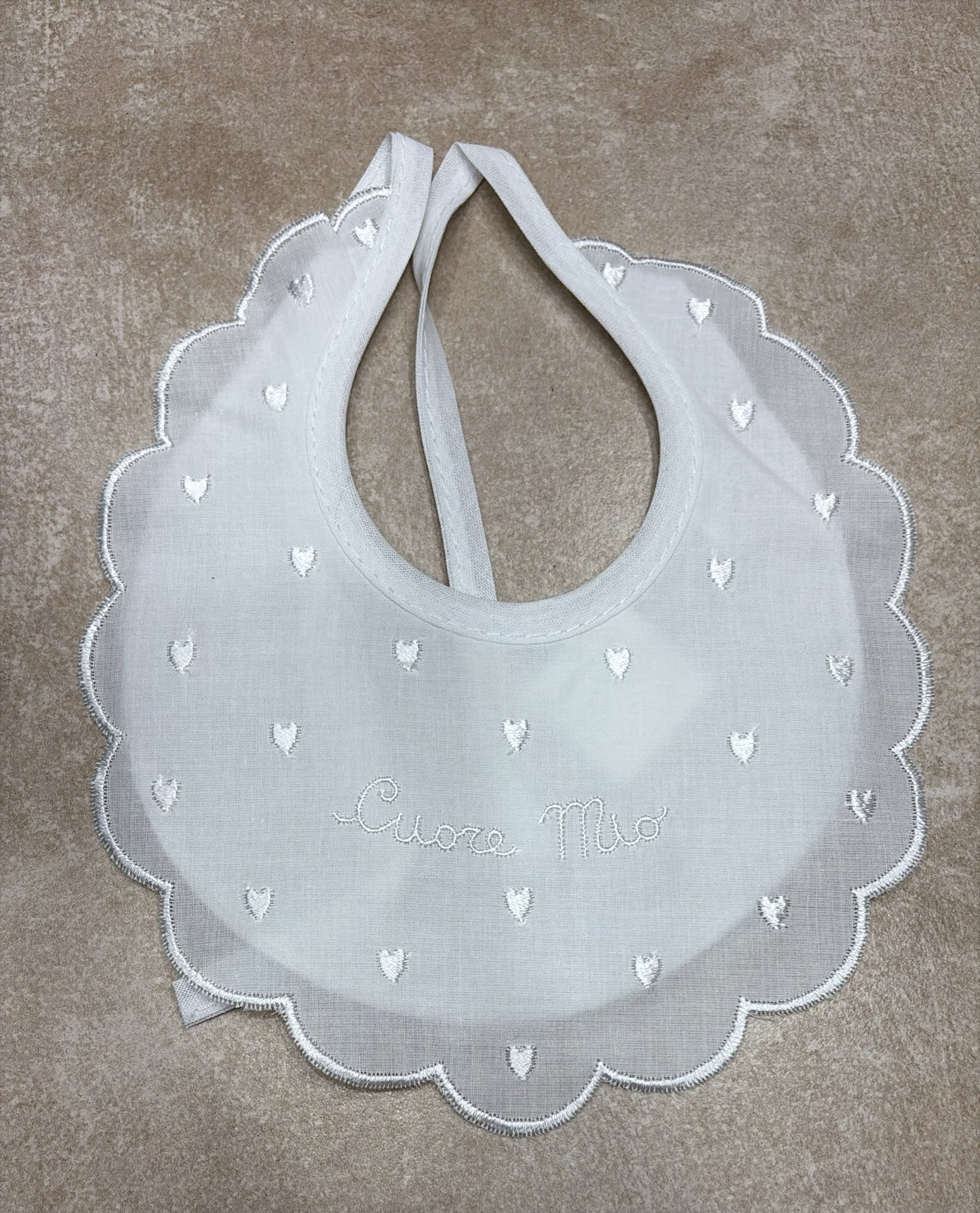 Bavetta Neonato in Organza con Ricamo