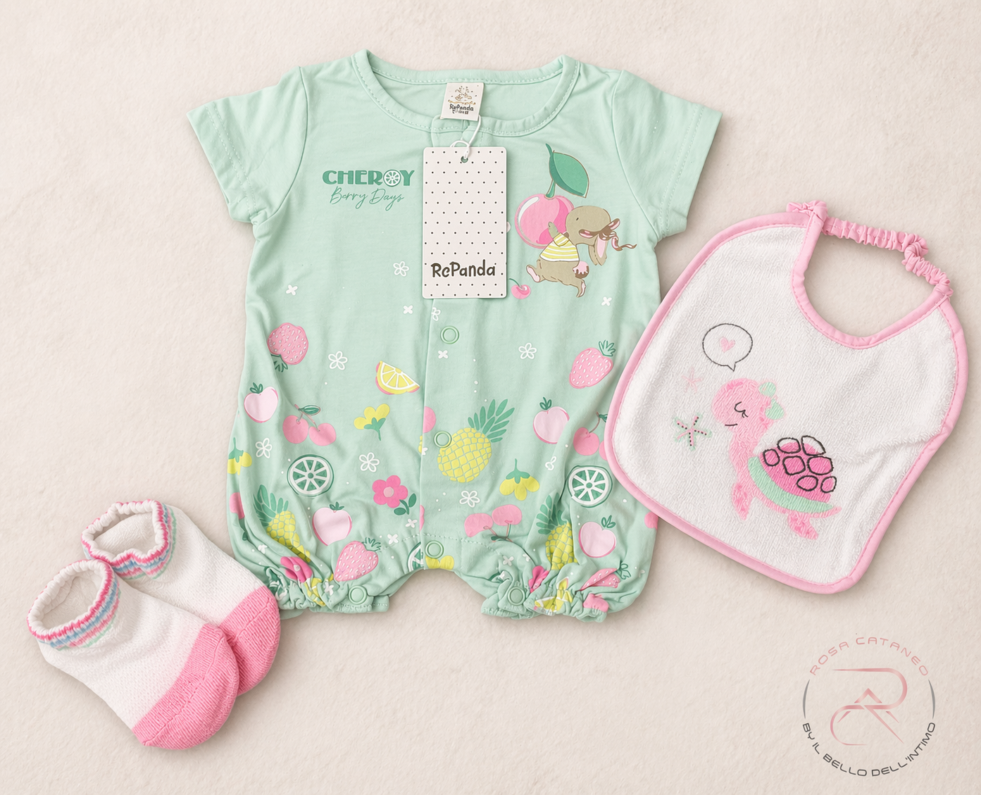 Pagliaccetto in Cotone con Bavetta e Calzini – ART. RB586