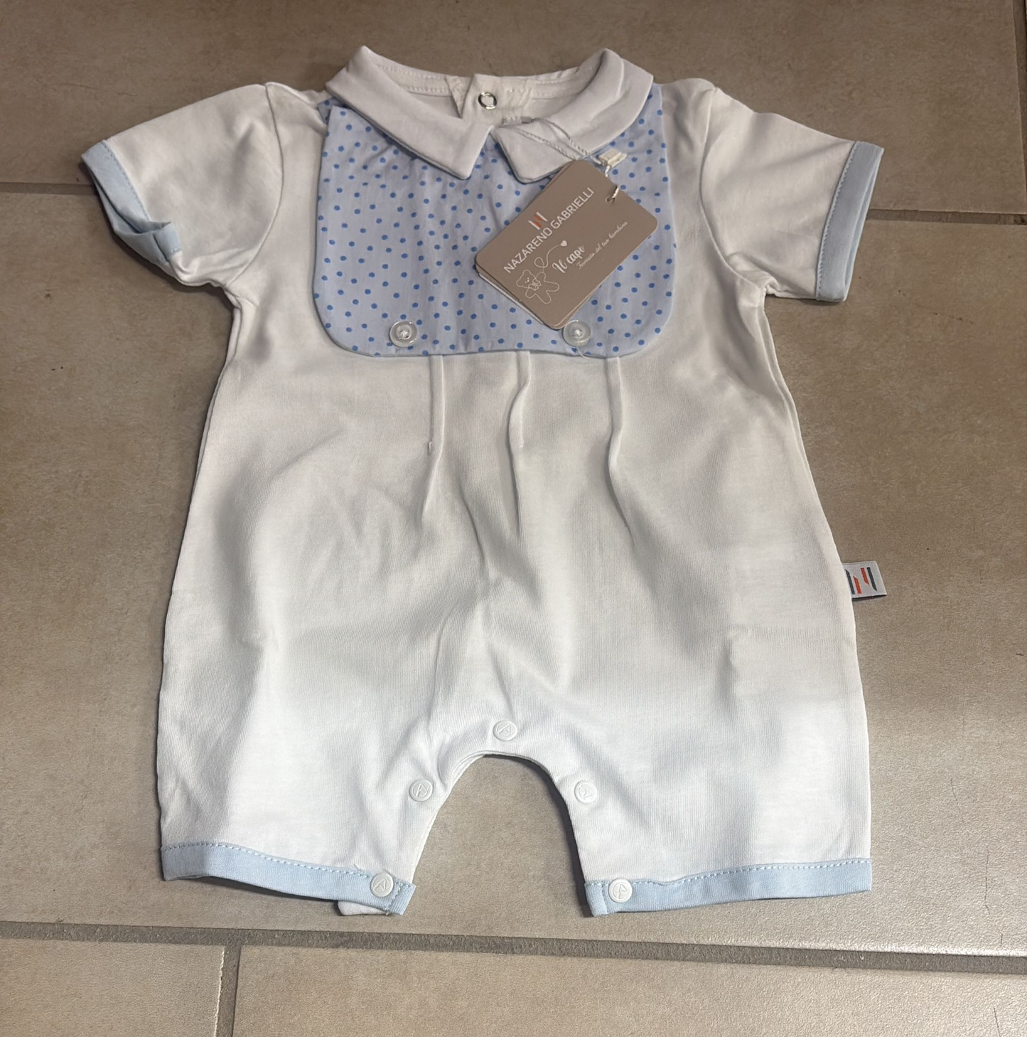 Pagliaccetto Neonato in Cotone Bianco e Cielo con Colletto Elegante